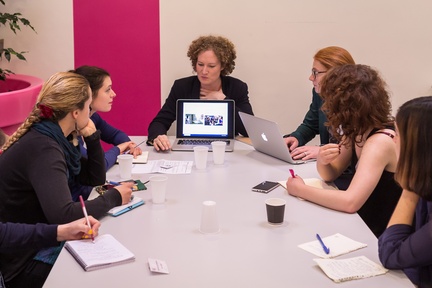 Caroline Baldeyrou anime l'atelier sur les Contenus